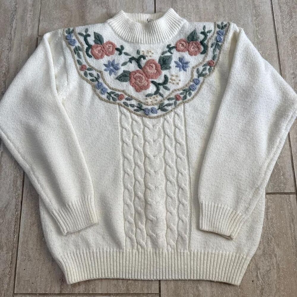 VTG Cream Cable Knit Floral Embroidered Mock Neck Sweater Coquette Cottagecore M